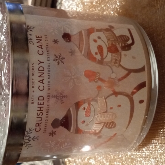 Bath & Body Works 3 Wick in Crushed Candy Cane NWT - Picture 2 of 6